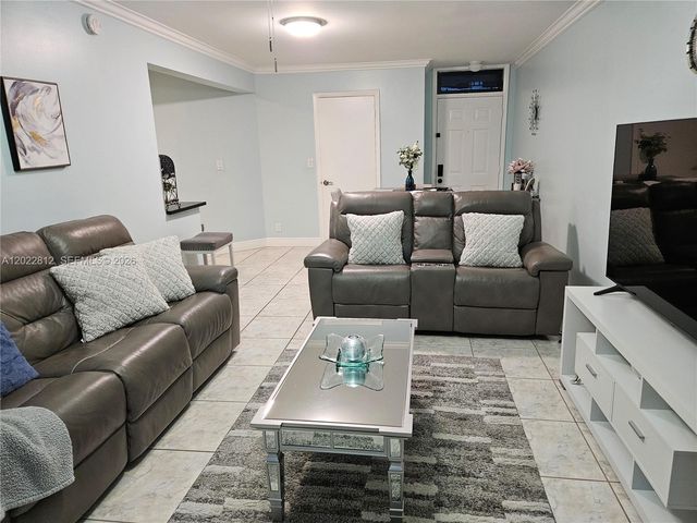 212 Lake Pointe Dr 113, Oakland Park, FL 33309