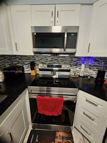 212 Lake Pointe Dr 113, Oakland Park, FL 33309