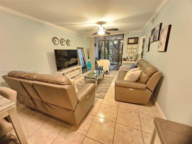 212 Lake Pointe Dr 113, Oakland Park, FL 33309