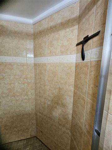 212 Lake Pointe Dr 113, Oakland Park, FL 33309