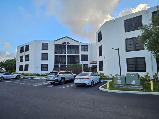 212 Lake Pointe Dr 113, Oakland Park, FL 33309