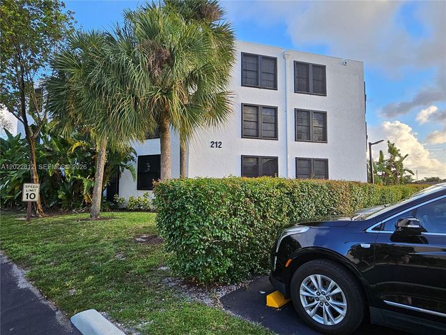 212 Lake Pointe Dr 113, Oakland Park, FL 33309