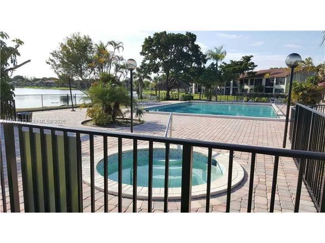 212 Lake Pointe Dr 113, Oakland Park, FL 33309