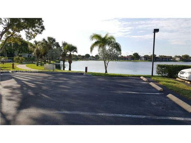 212 Lake Pointe Dr 113, Oakland Park, FL 33309