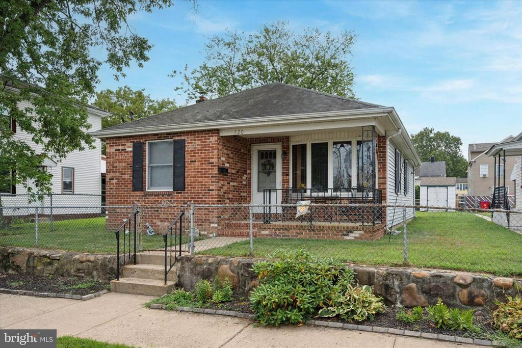 720 CORSON ST, Bristol, PA 19007