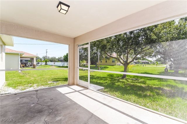 349 SW 28th PL, Cape Coral, FL 33991