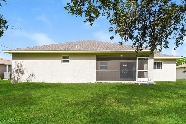 349 SW 28th PL, Cape Coral, FL 33991