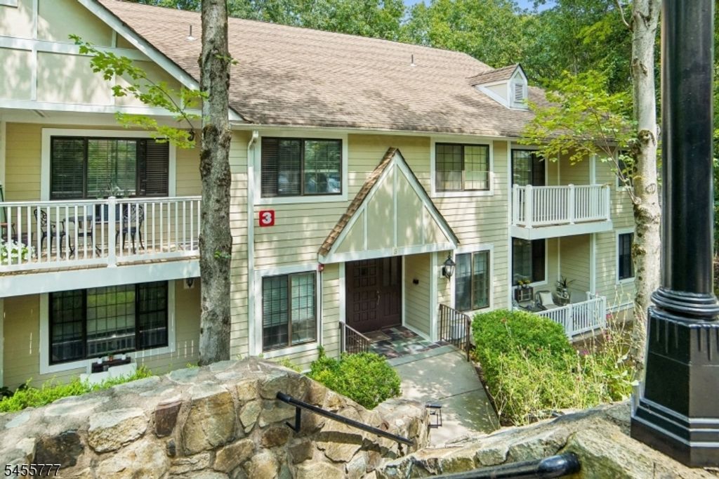 3 Foxwood Dr D, Morris Plains Boro, NJ 07950 — exterior