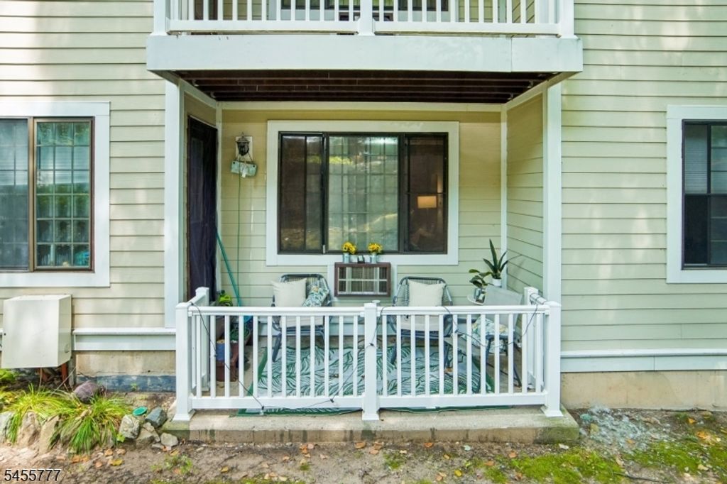 3 Foxwood Dr D, Morris Plains Boro, NJ 07950 — photo 2