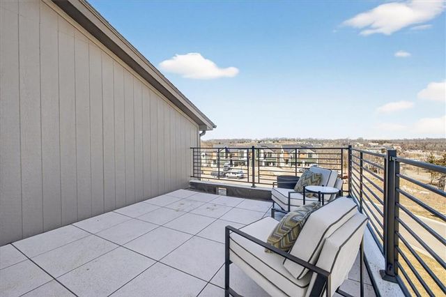 22504 W 93rd Terrace, Lenexa, KS 66227