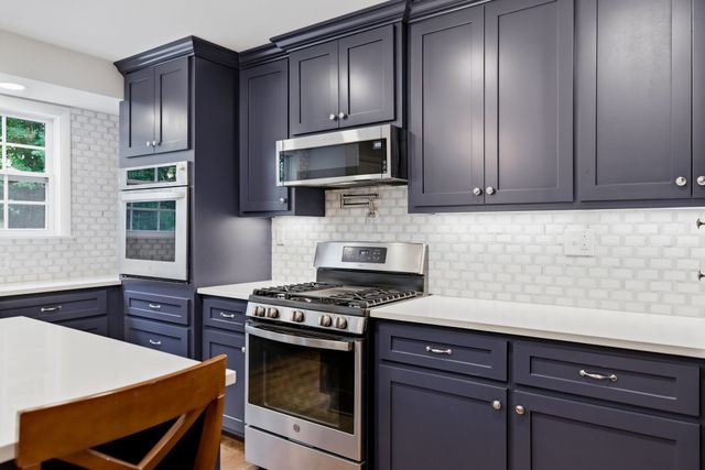 118 Carriage Dr, Nashville, TN 37221