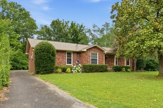 118 Carriage Dr, Nashville, TN 37221