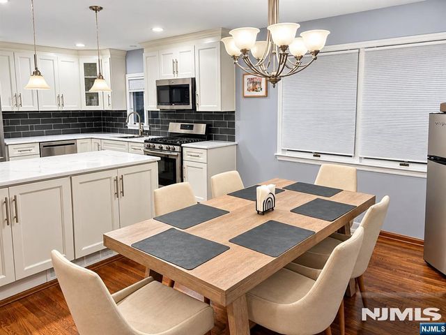 511 Gallows Hill Road, Cranford, NJ 07016