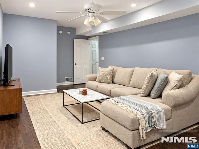 511 Gallows Hill Road, Cranford, NJ 07016