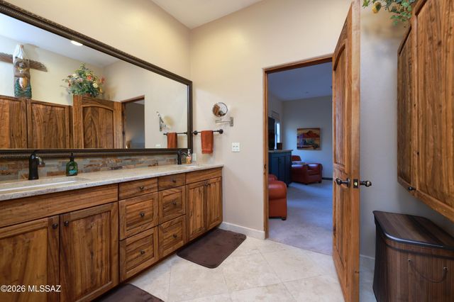 3700 N Avenida Dos Vistas, Tucson, AZ 85745