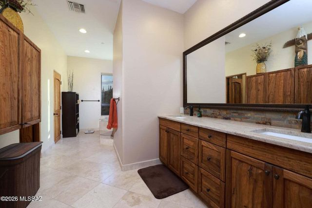 3700 N Avenida Dos Vistas, Tucson, AZ 85745