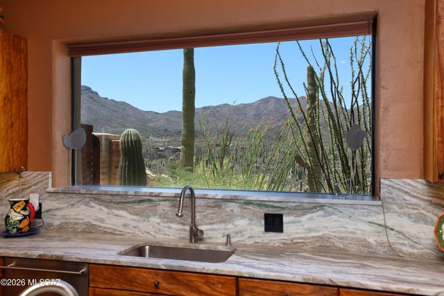 3700 N Avenida Dos Vistas, Tucson, AZ 85745