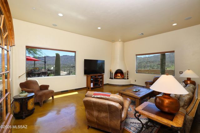 3700 N Avenida Dos Vistas, Tucson, AZ 85745