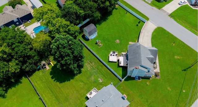3423 E Henderson Way, Clarksville, TN 37042