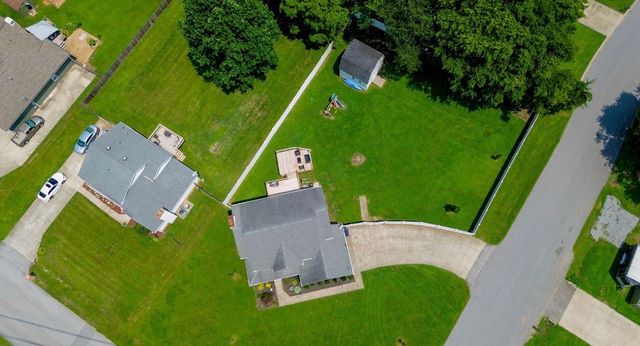 3423 E Henderson Way, Clarksville, TN 37042