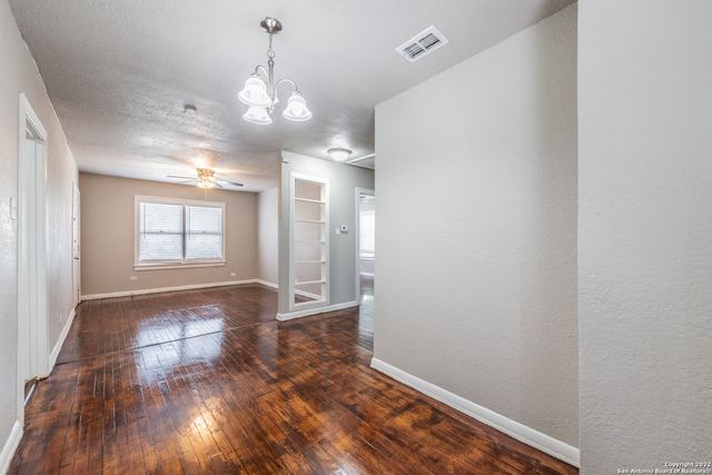 217 Natalen Ave Unit 3, San Antonio, TX 78209