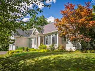 45 Boxwood Lane, Dover, NH 03820