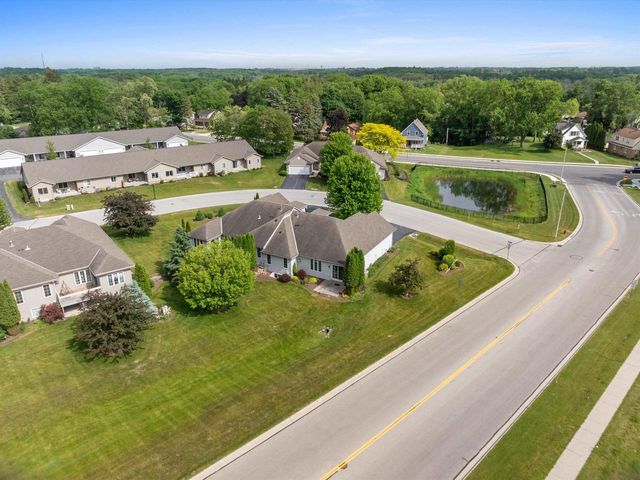 108 Sarahs Way, Sheboygan Falls, WI 53085