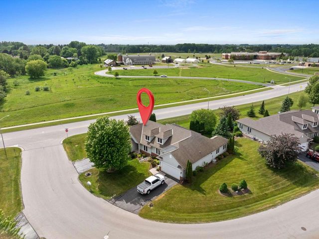 108 Sarahs Way, Sheboygan Falls, WI 53085