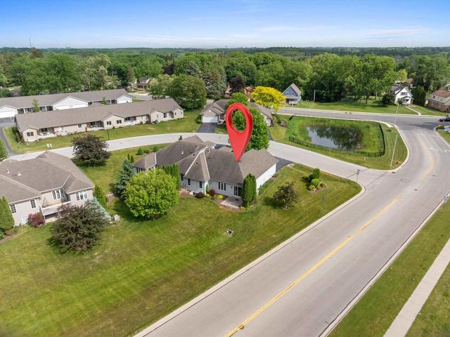 108 Sarahs Way, Sheboygan Falls, WI 53085