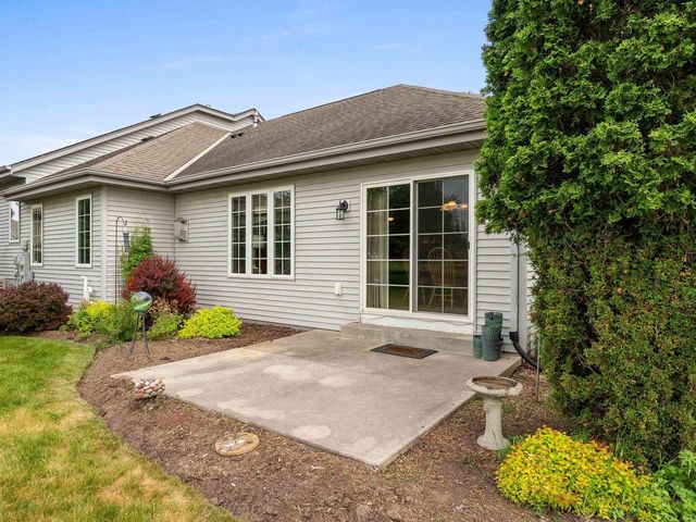 108 Sarahs Way, Sheboygan Falls, WI 53085