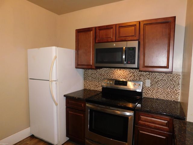 1456 Wayburn Street, Grosse Pointe Park, MI 48230