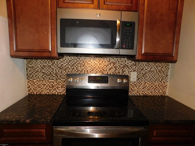 1456 Wayburn Street, Grosse Pointe Park, MI 48230