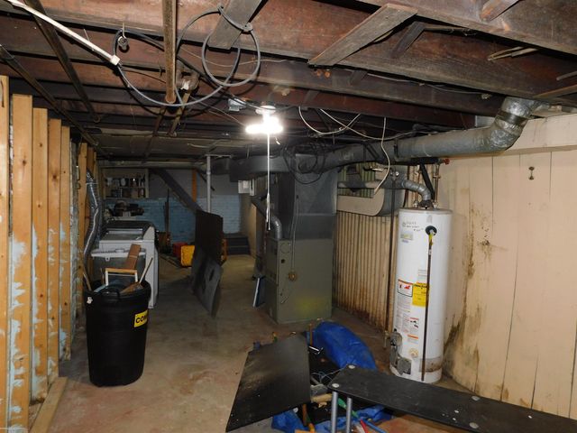 1456 Wayburn Street, Grosse Pointe Park, MI 48230