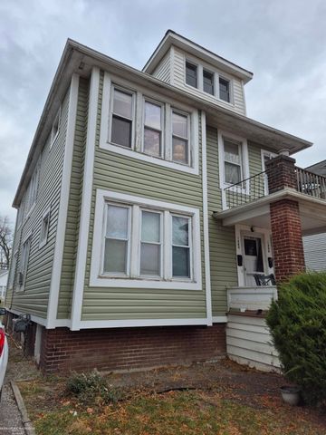 1456 Wayburn Street, Grosse Pointe Park, MI 48230