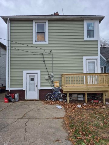 1456 Wayburn Street, Grosse Pointe Park, MI 48230