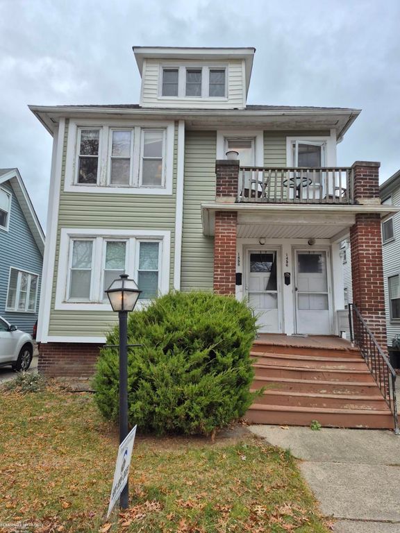 1456 Wayburn Street, Grosse Pointe Park, MI 48230