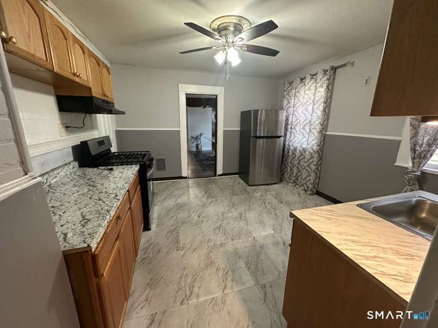 43 Washington Terrace 2, Bridgeport, CT 06604