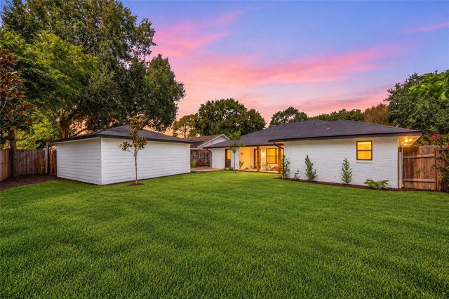 6203 Rutherglenn Drive, Houston, TX 77096