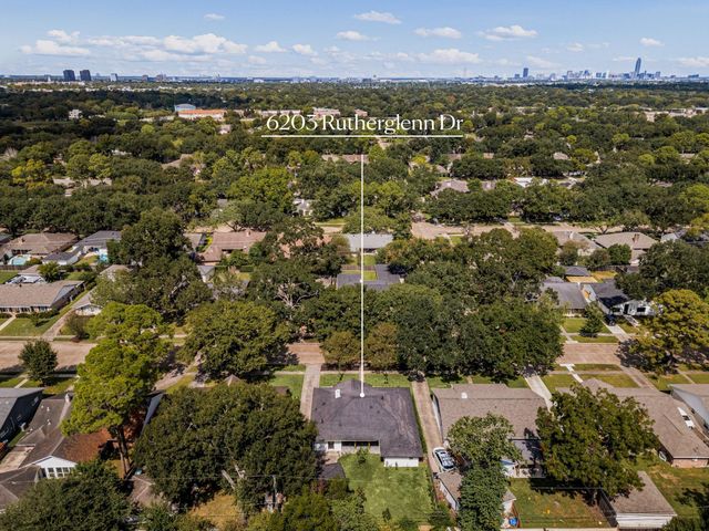 6203 Rutherglenn Drive, Houston, TX 77096