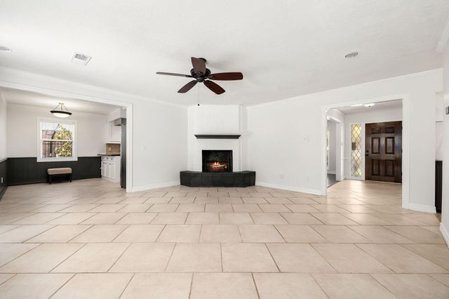 6203 Rutherglenn Drive, Houston, TX 77096