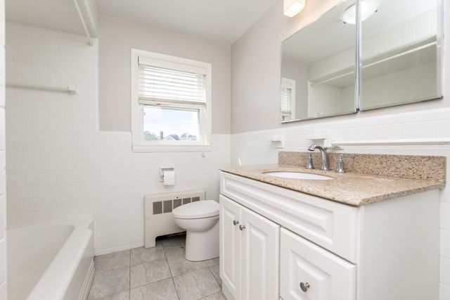 92 Elsie St, Everett, MA 02149