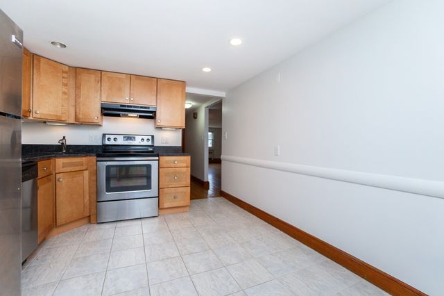 92 Elsie St, Everett, MA 02149