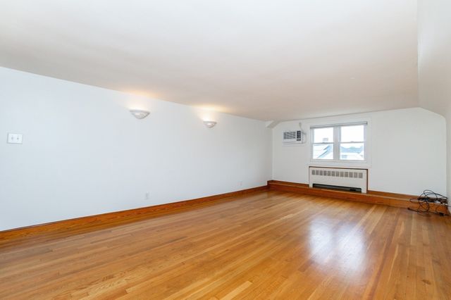 92 Elsie St, Everett, MA 02149