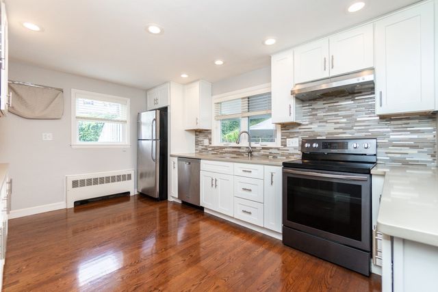92 Elsie St, Everett, MA 02149