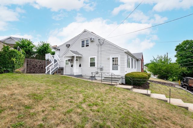 92 Elsie St, Everett, MA 02149