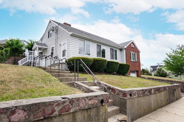 92 Elsie St, Everett, MA 02149