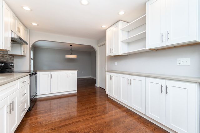 92 Elsie St, Everett, MA 02149