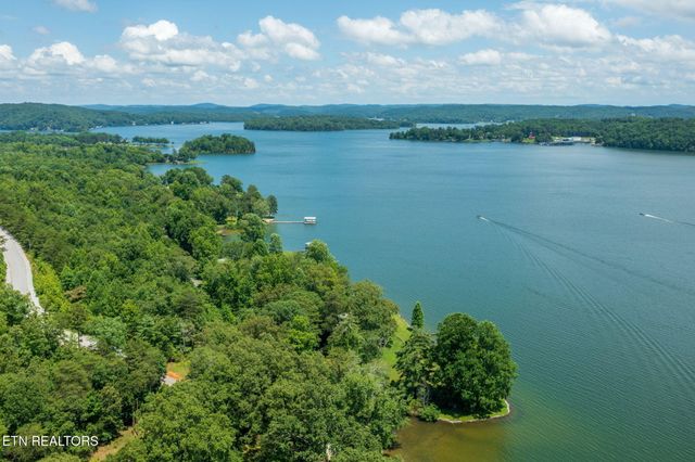 592 Eagle Point Drive, Rockwood, TN 37854