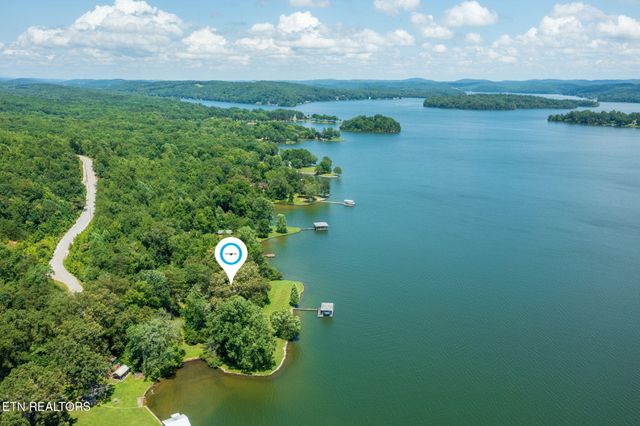 592 Eagle Point Drive, Rockwood, TN 37854