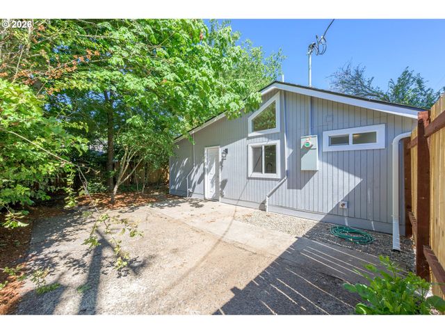 1860 W 12TH Ave, Eugene, OR 97402